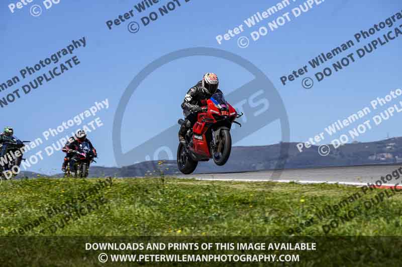 motorbikes;no limits;peter wileman photography;portimao;portugal;trackday digital images